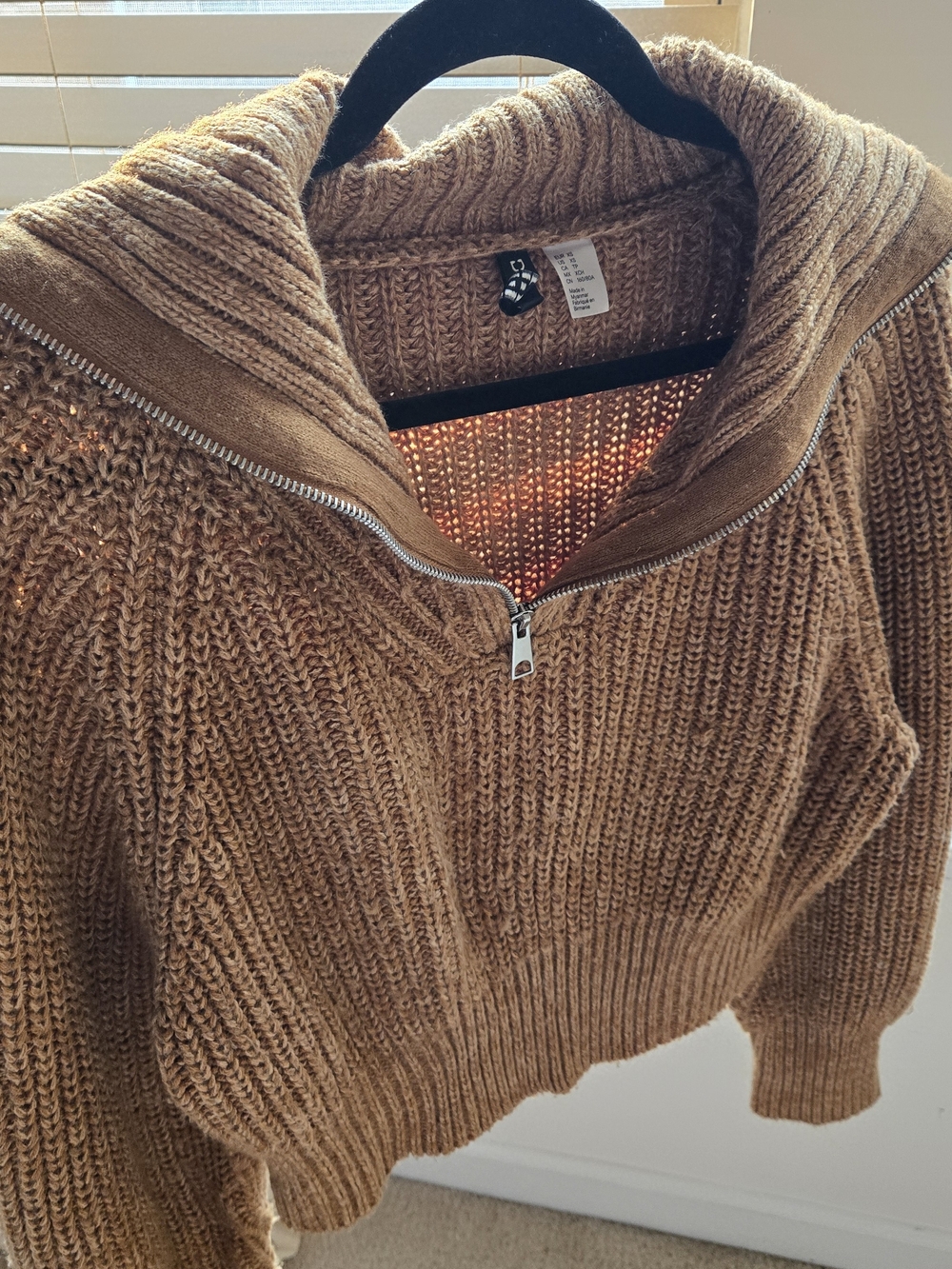 H&M Cropped Half-Zip Turtleneck Sweater - Camel Brown - Picture 2 of 6